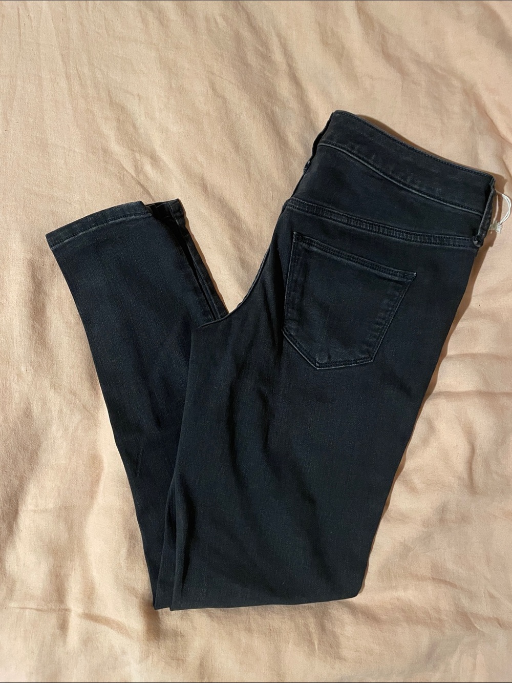 NWT Universal Thread Black Skinny Jeans - Sleek Stretch Fit Size 4 short